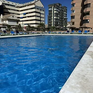 Apartamento ático Con Piscina Privada E Impresionantes Vistas Al Mar En, Fuengirola
